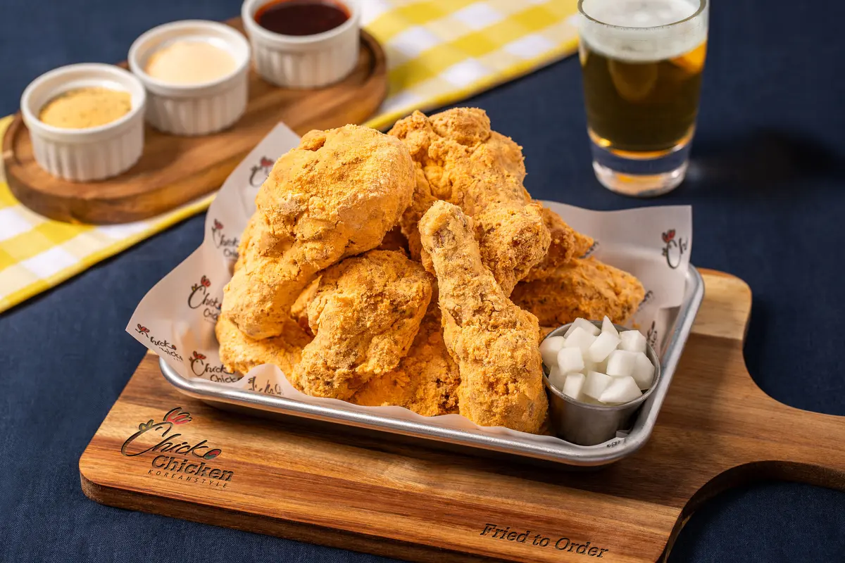 Cheese Snow boneless fried chicken with a golden cheese seasoning